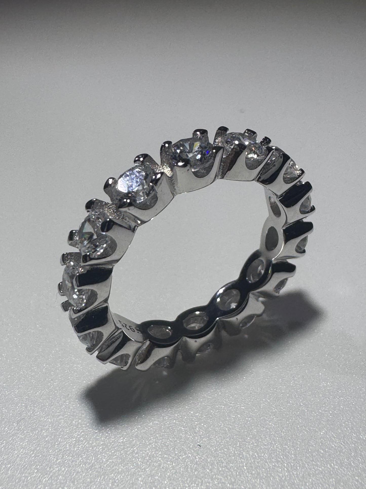 Eleganter Moissanit Ring – Grösse 5 – Funkelnder Verlobungsring mit Brillanz 💍✨