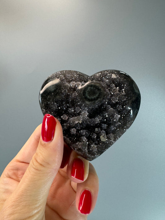 Amethyst Herz mit Stalaktiten - 6.5cm, 160g