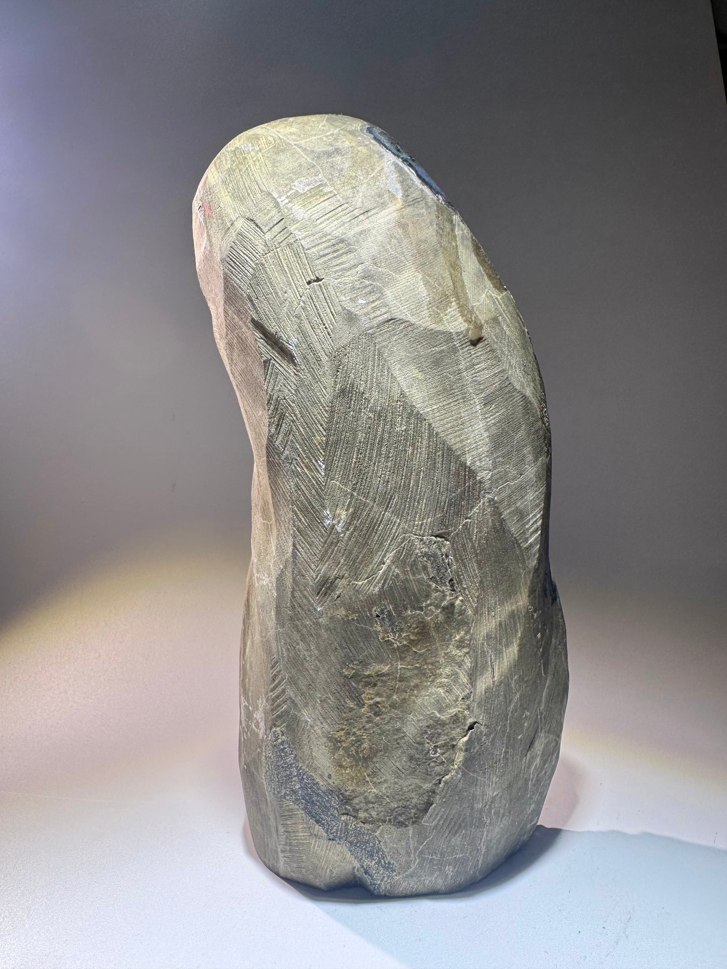 Tiefdunkler Amethyst mit blütenartigen Spitzen – 20 cm, 1.78 kg – aus Uruguay 💜✨