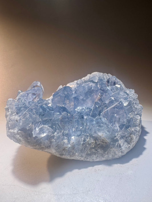 Celestin Stufe aus Madagaskar 💎 Klar & funkelnd ✨ Museumsqualität 10.2cm