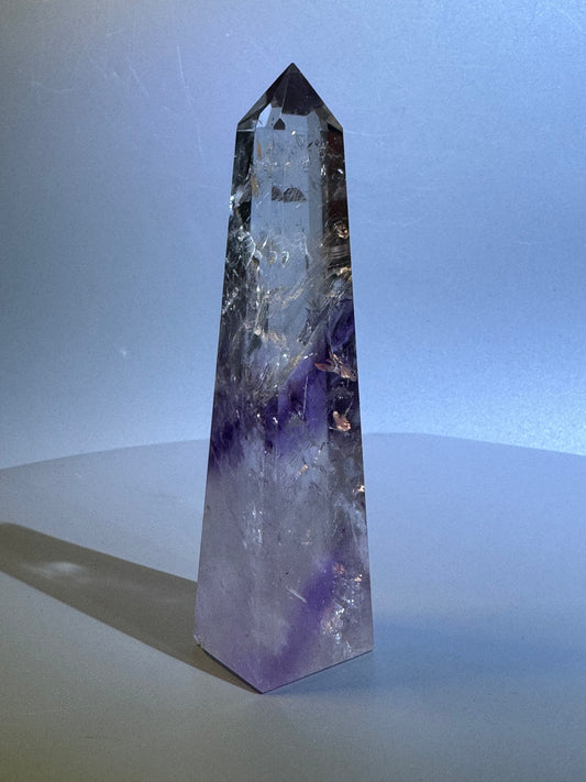 Exklusive Phantom Amethyst Spitze – 11.3 cm, 1A-Qualität
