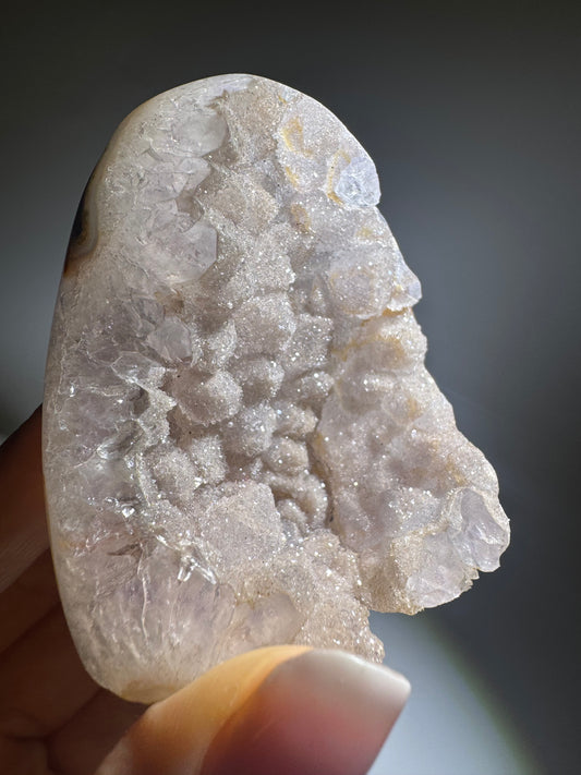 Goldene Rainbow Amethyst Cutbase – Selten, 6 cm, 143 g, Uruguay 💛✨