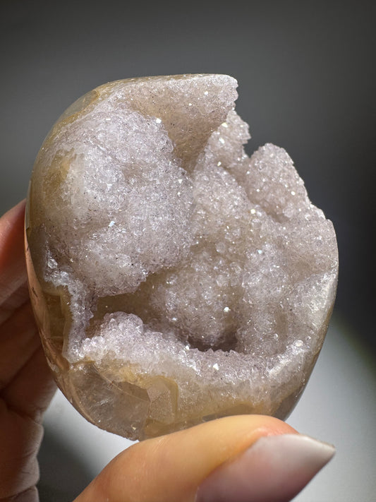 Süsse Rainbow Amethyst Cutbase – 5.5 cm, 240 g, Uruguay ✨