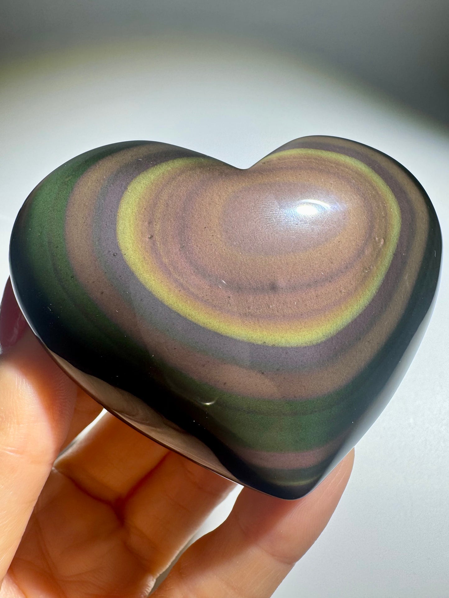 Rainbow Obsidian Herz 🌈 7,4 x 6 cm – Handmade Unikat aus Mexiko mit pink-gelb-grünem Farbspiel