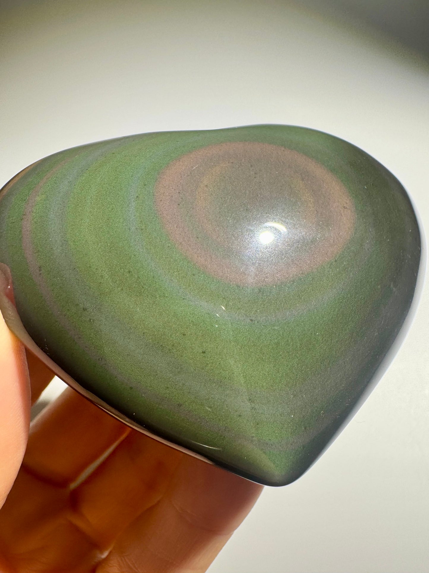 Rainbow Obsidian Herz 🌈 7,4 x 6 cm – Handmade Unikat aus Mexiko mit pink-gelb-grünem Farbspiel
