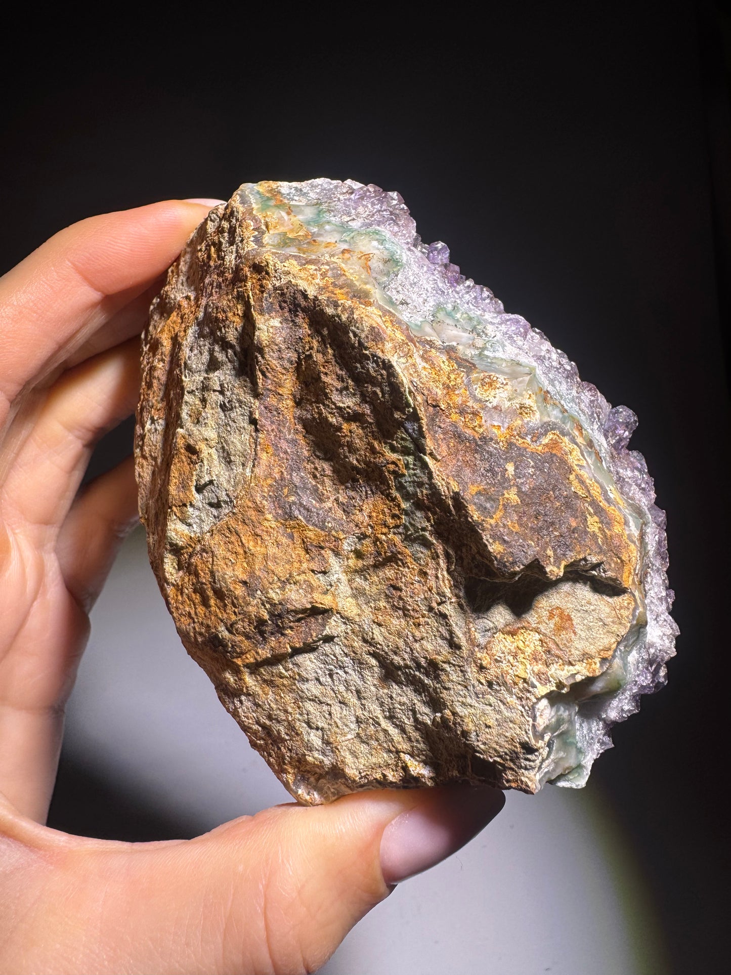 Intensiv violette Amethyst Druse 9,5 x 7 cm – 328 g aus Uruguay