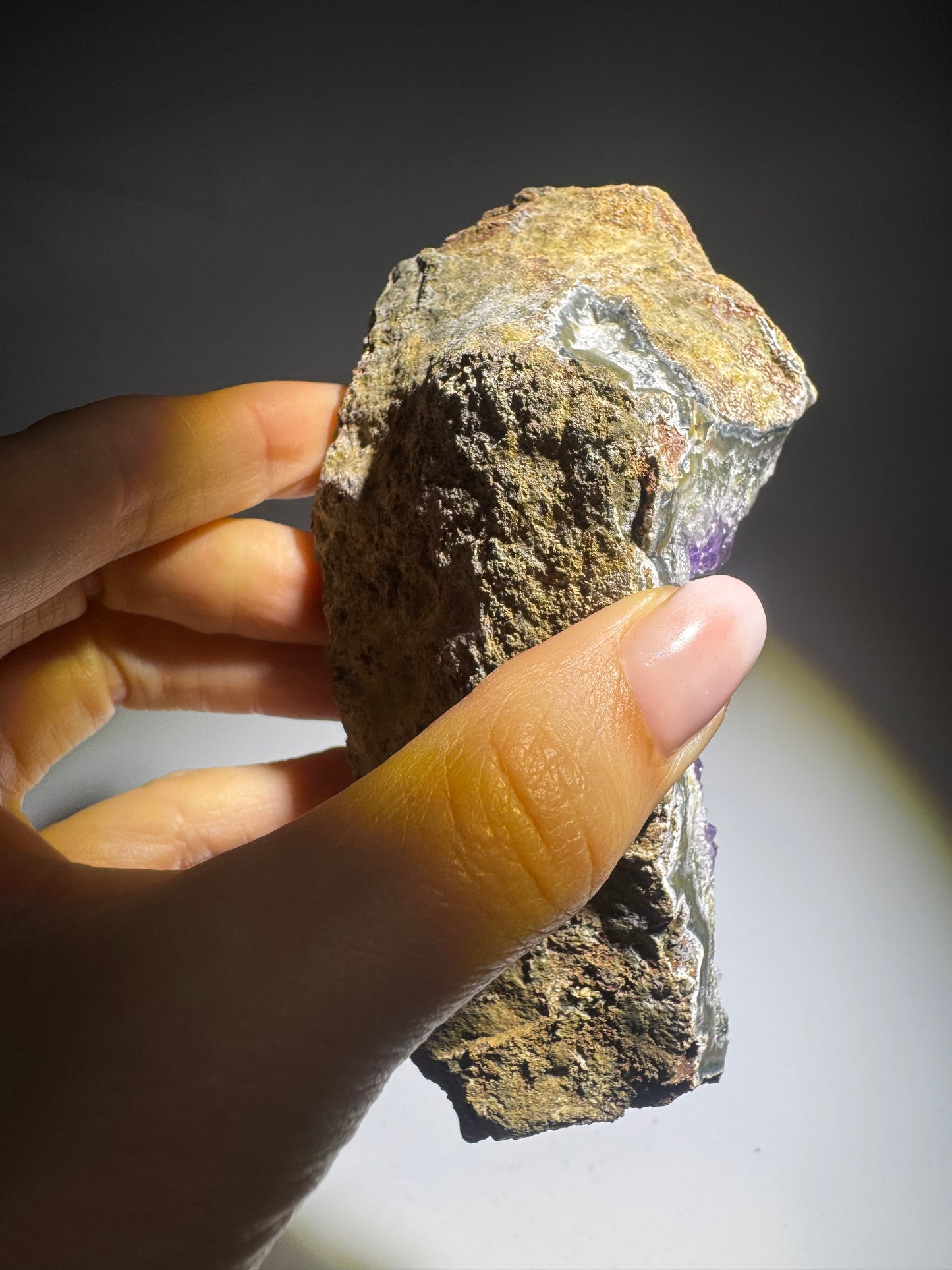 Uruguay Amethyst Druse 13 x 4,7 cm – 318 g leuchtende Edelsteinformation