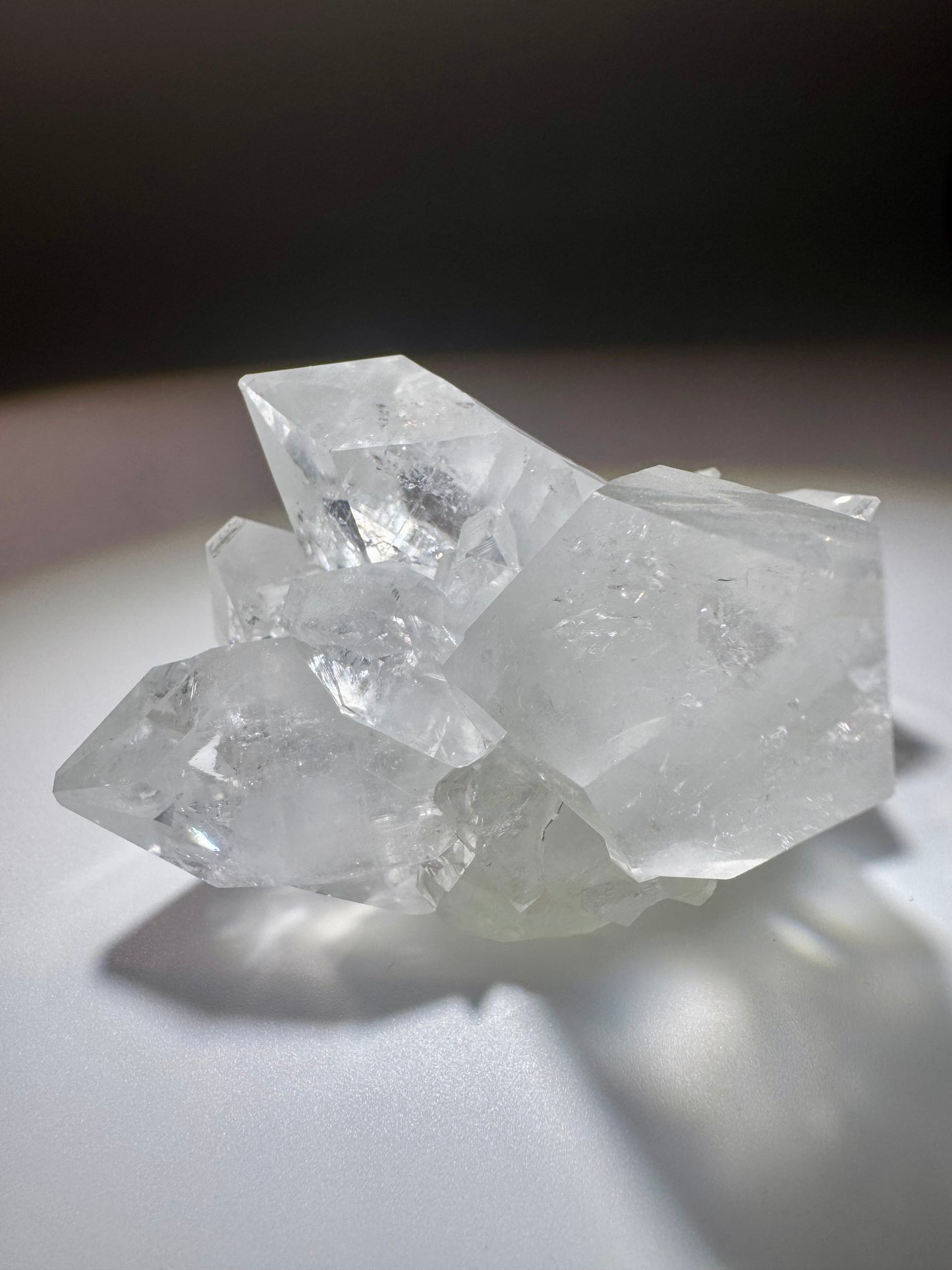 Exklusiver Diamond Apophyllite 6x7 cm – Perfekte Klarheit, strahlender Glanz & seltene Spitzenqualität