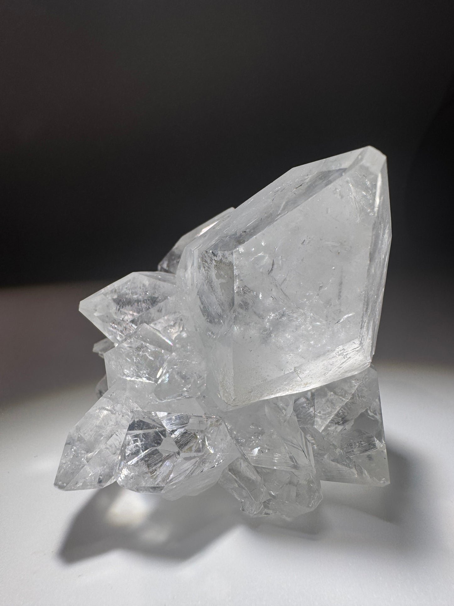 Bezaubernder Diamond Apophyllite 6.5x7.5 cm – Hochglanz, perfekte Klarheit & strahlende Brillanz