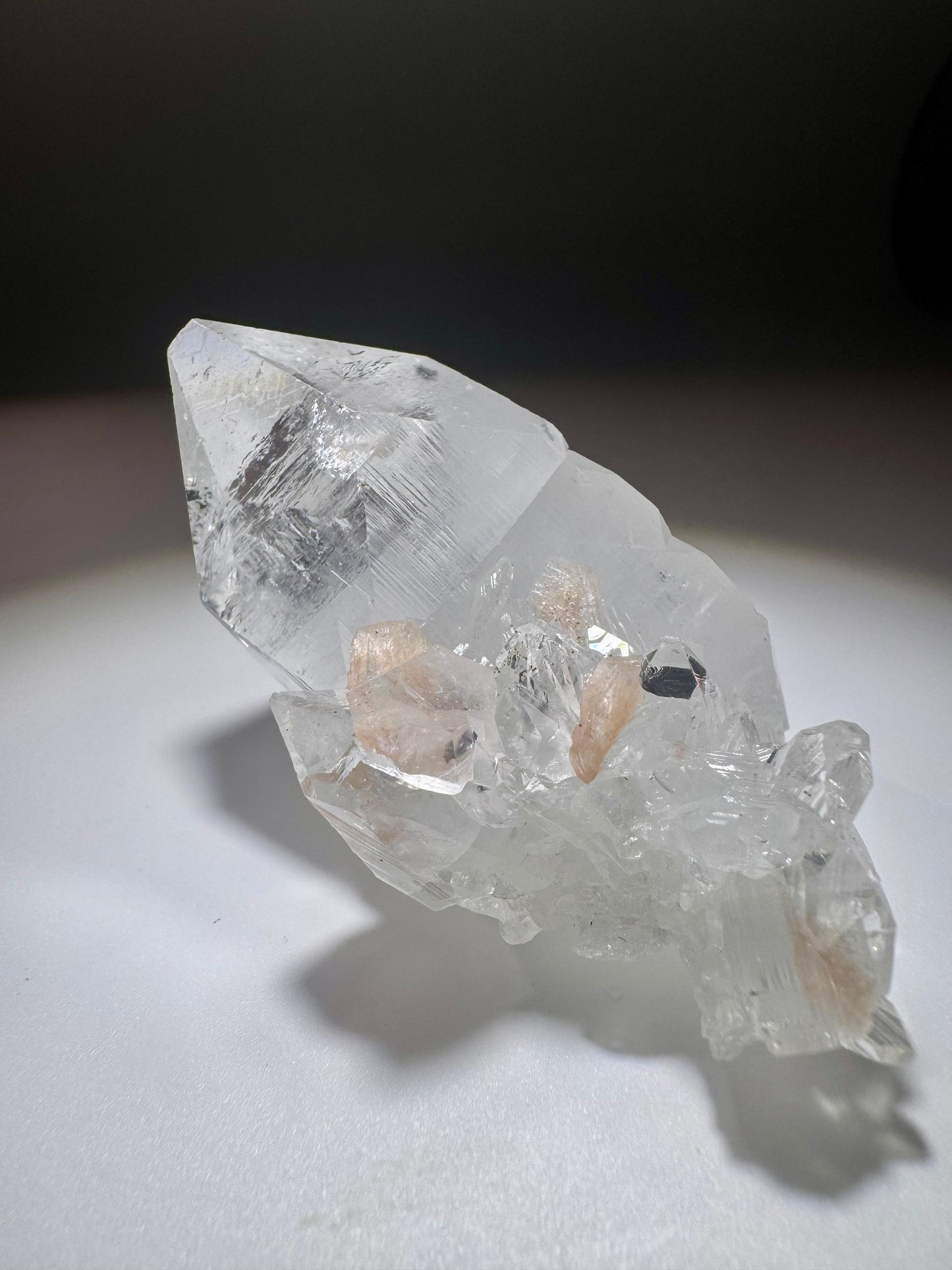 Diamond Apophyllite Kristall mit Desmin Einschlüssen – 6x6 cm – Funkelnde Premiumqualität