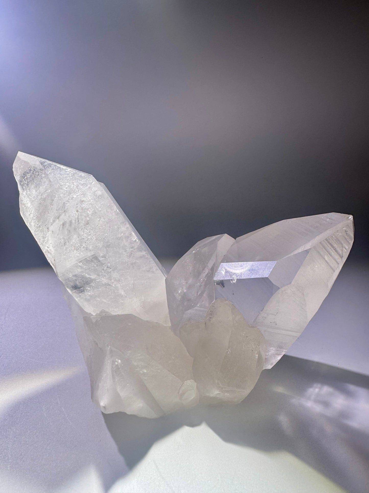 Exklusive Lemurian Bergkristall-Stufe aus Brasilien – 13 cm, 791 g, extra klar, 1A Museumsqualität mit Lemurian Linien