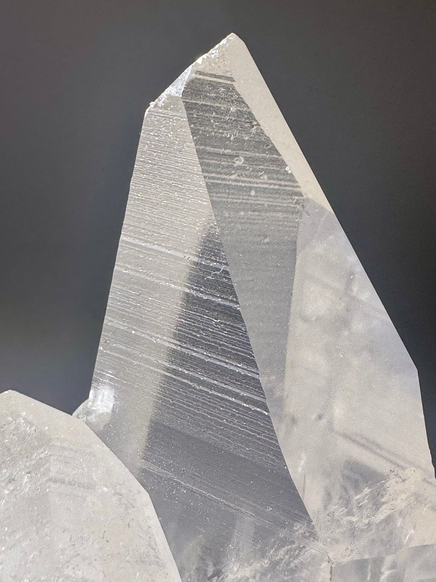 Exklusive Lemurian Kristallstufe aus Brasilien – 13.5 cm, 973 g, naturbelassen, extraklar & hochwertig