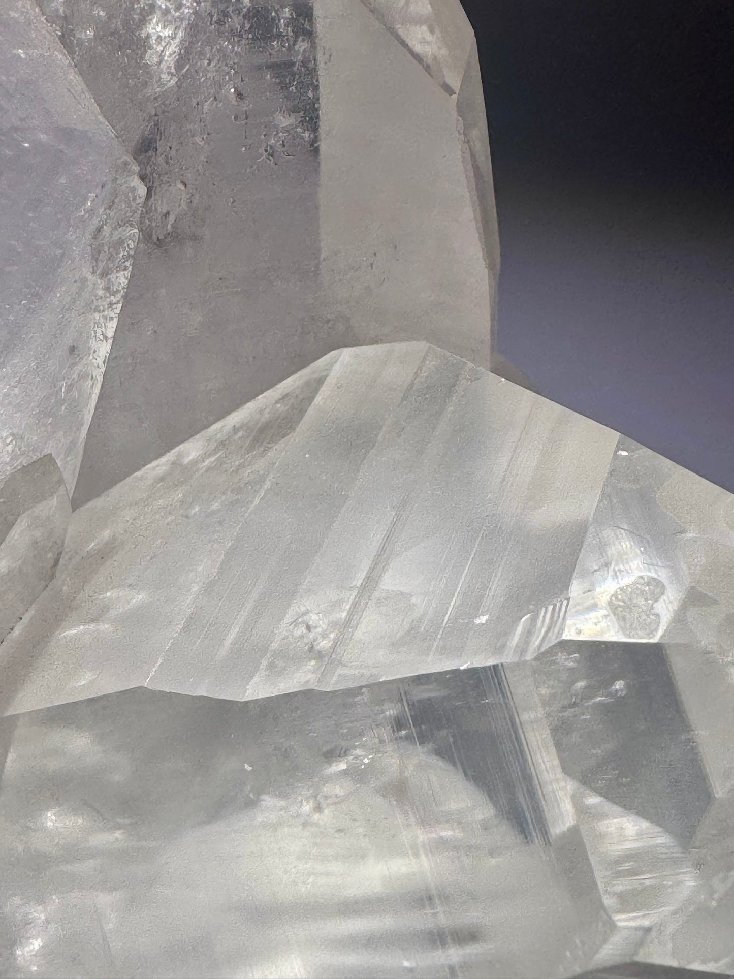Riesige Lemurian Bergkristall Stufe aus Brasilien – 17 cm, 1.95 kg, naturbelassen, extraklar & exklusiv