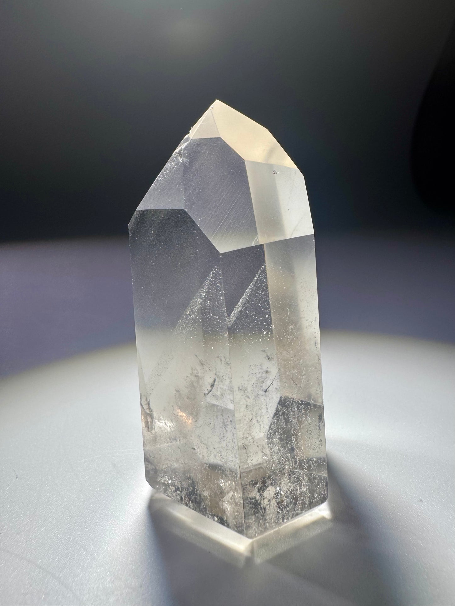 Wunderschöne Bergkristallspitze mit Phantom aus Brasilien – 6 cm, selten klar, naturbelassen & hochwertig