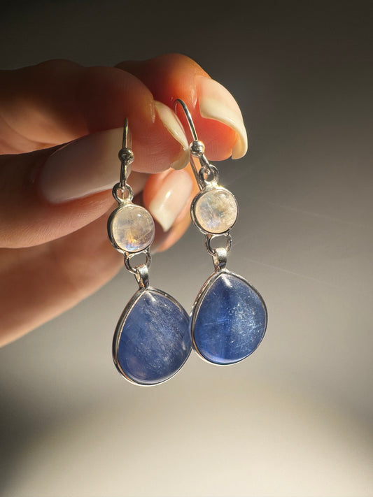 Ohrringe Blauer Kyanit & Rainbow Moonstone 925 Sterling Silber – Handgemachter Edelstein Schmuck