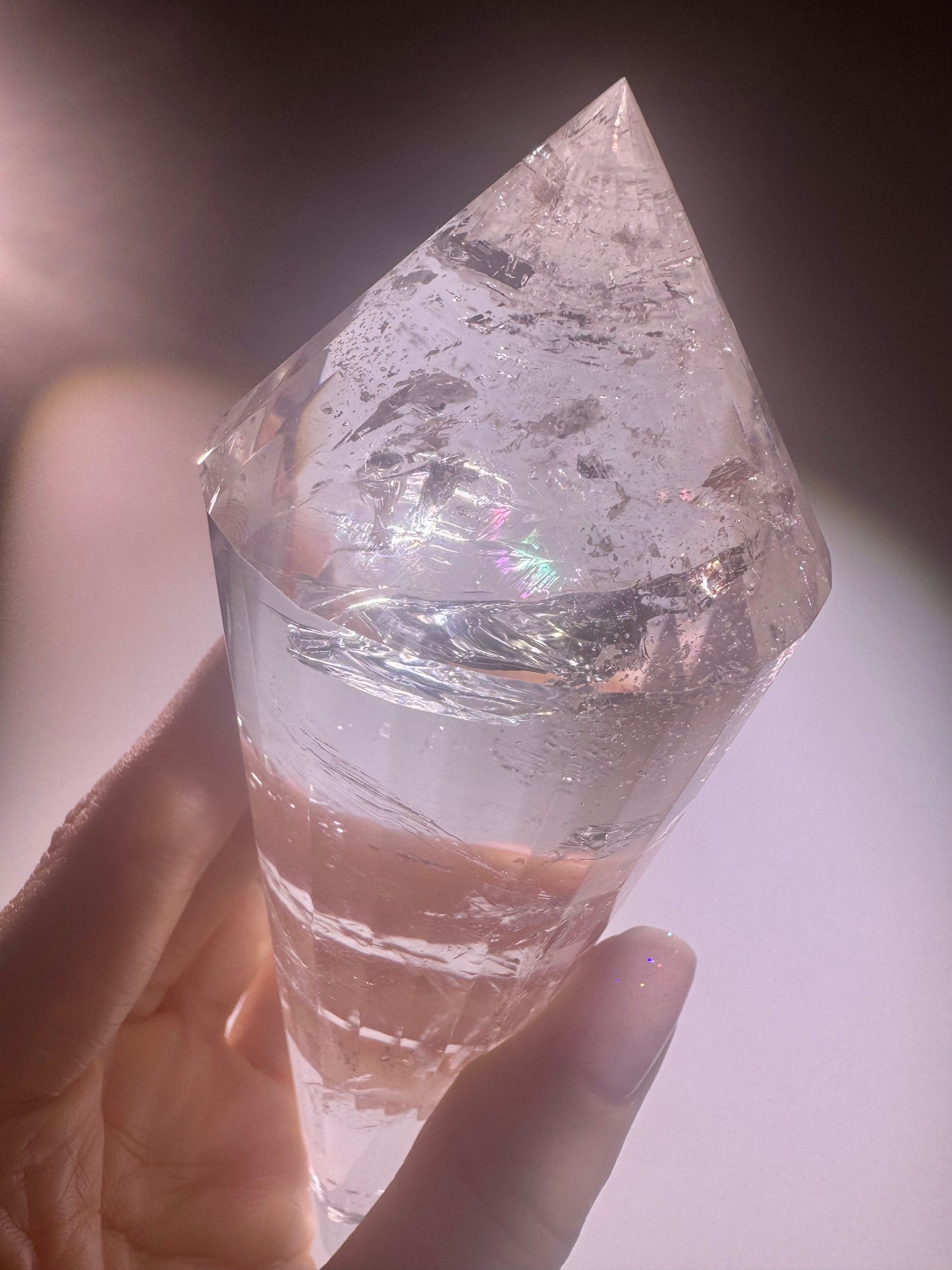 Lemurian Vogel-Cut Kristall mit 24 Facetten – 19.5 cm, 473g cm | Regenbogen, Meisterqualität