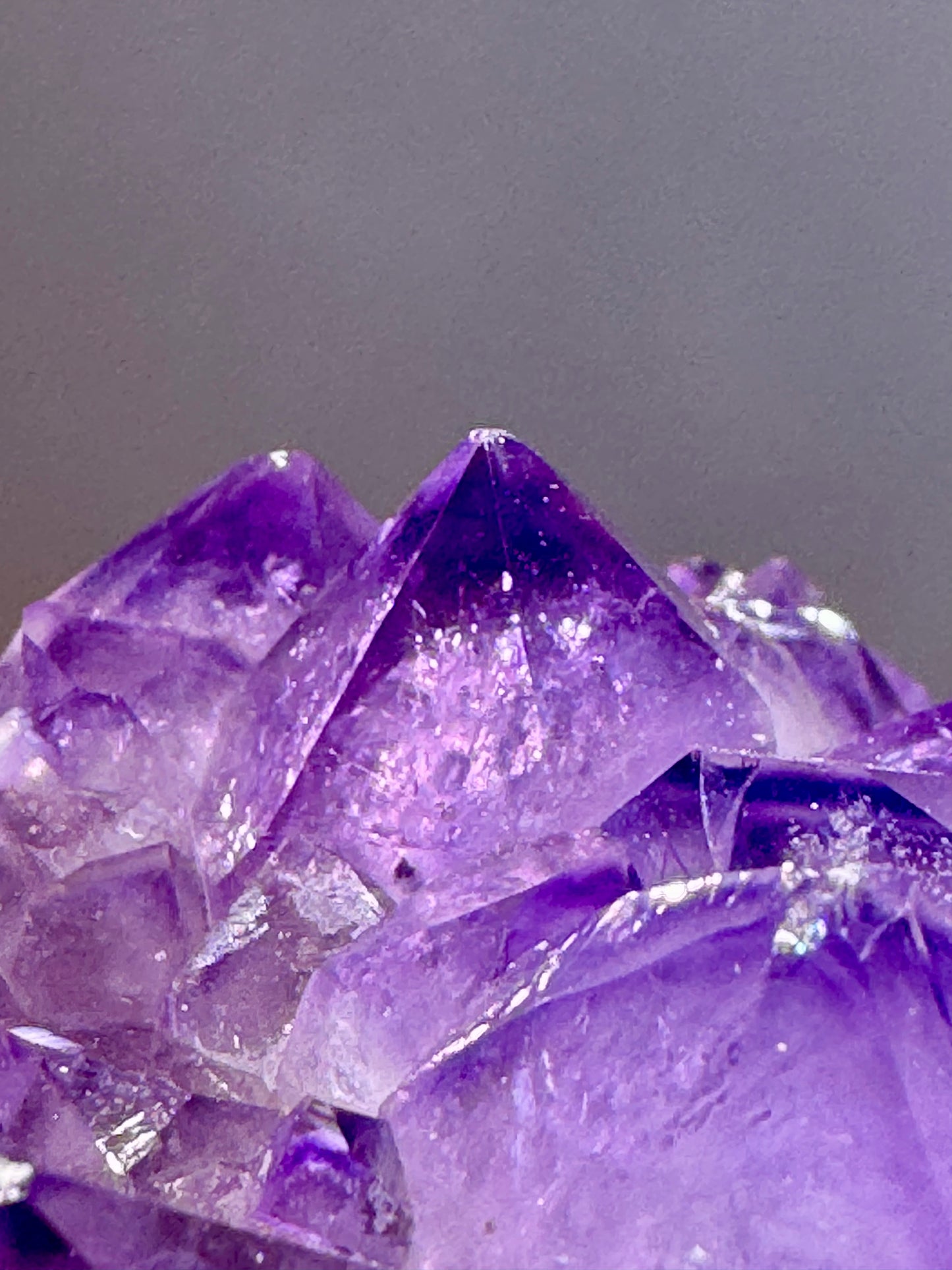 Exklusive Amethyst Blüte/Blume 14.5cm – 1.42kg | Perfekte Spitzen mit Phantomen | Stalaktit Unikat aus Uruguay