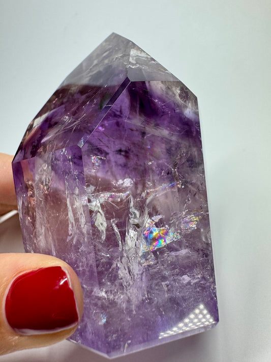 Phantom Amethyst Spitze mit Regenbogen - 8cm, 312g