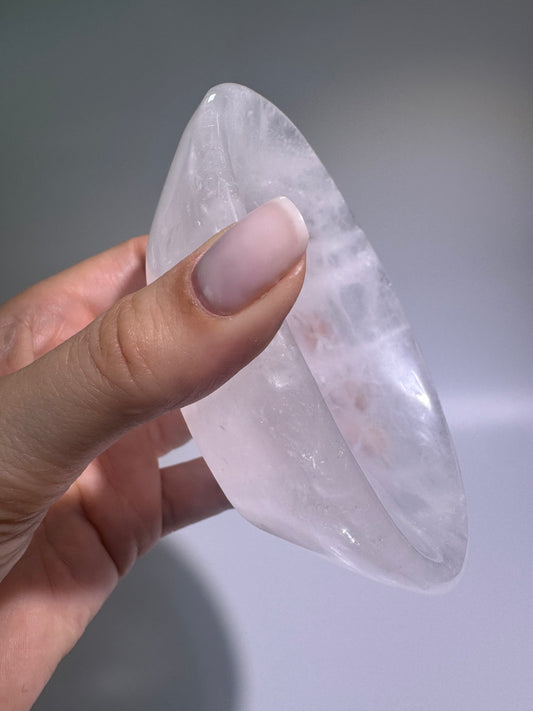 Kristallschale aus Bergkristall – Handgeschliffenes Unikat