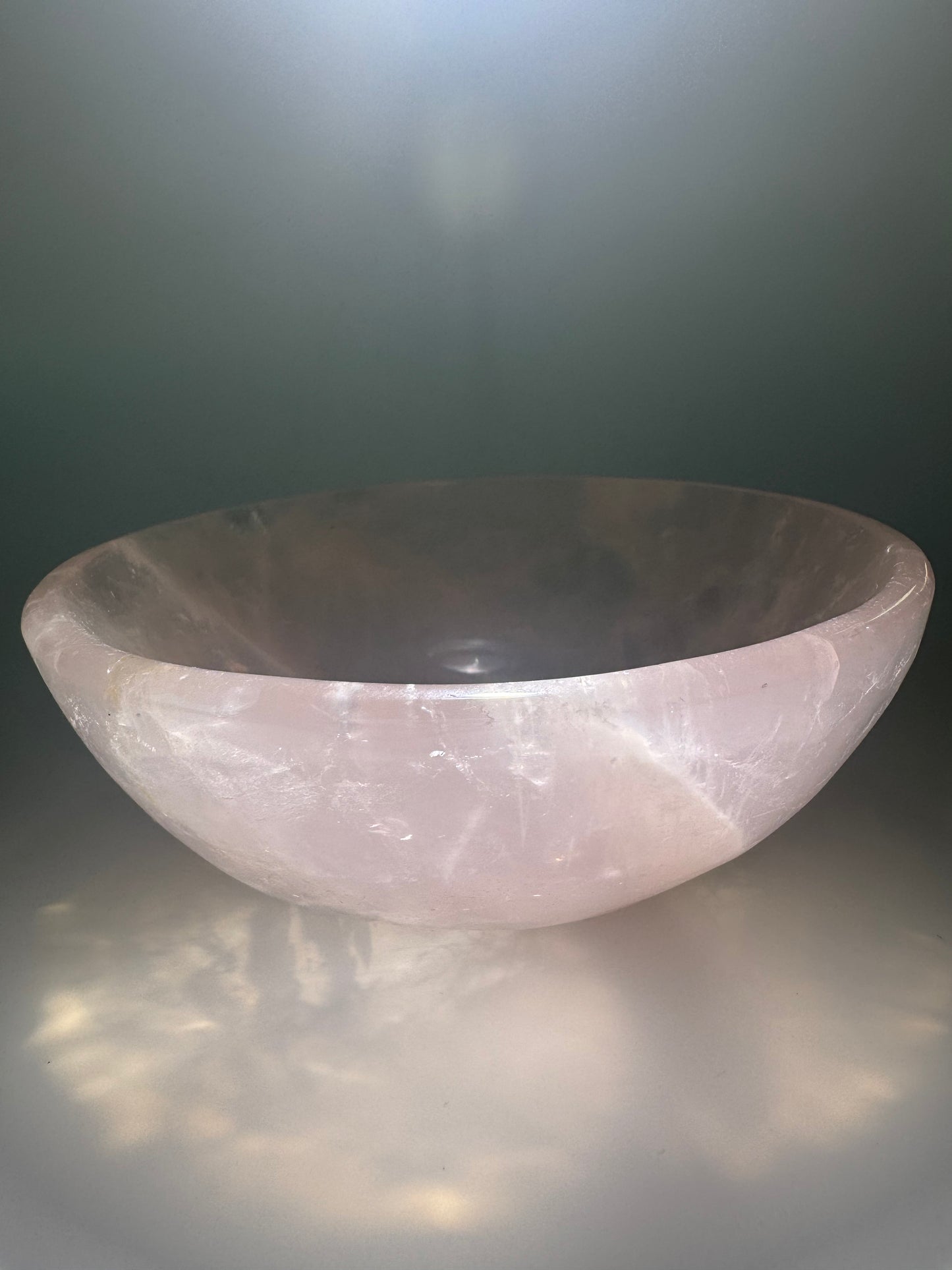 Extraklare Rosenquarzschale – 12 cm, 478 g – Handgeschliffene Edelsteinschale in zartem Rosa aus Brasilien