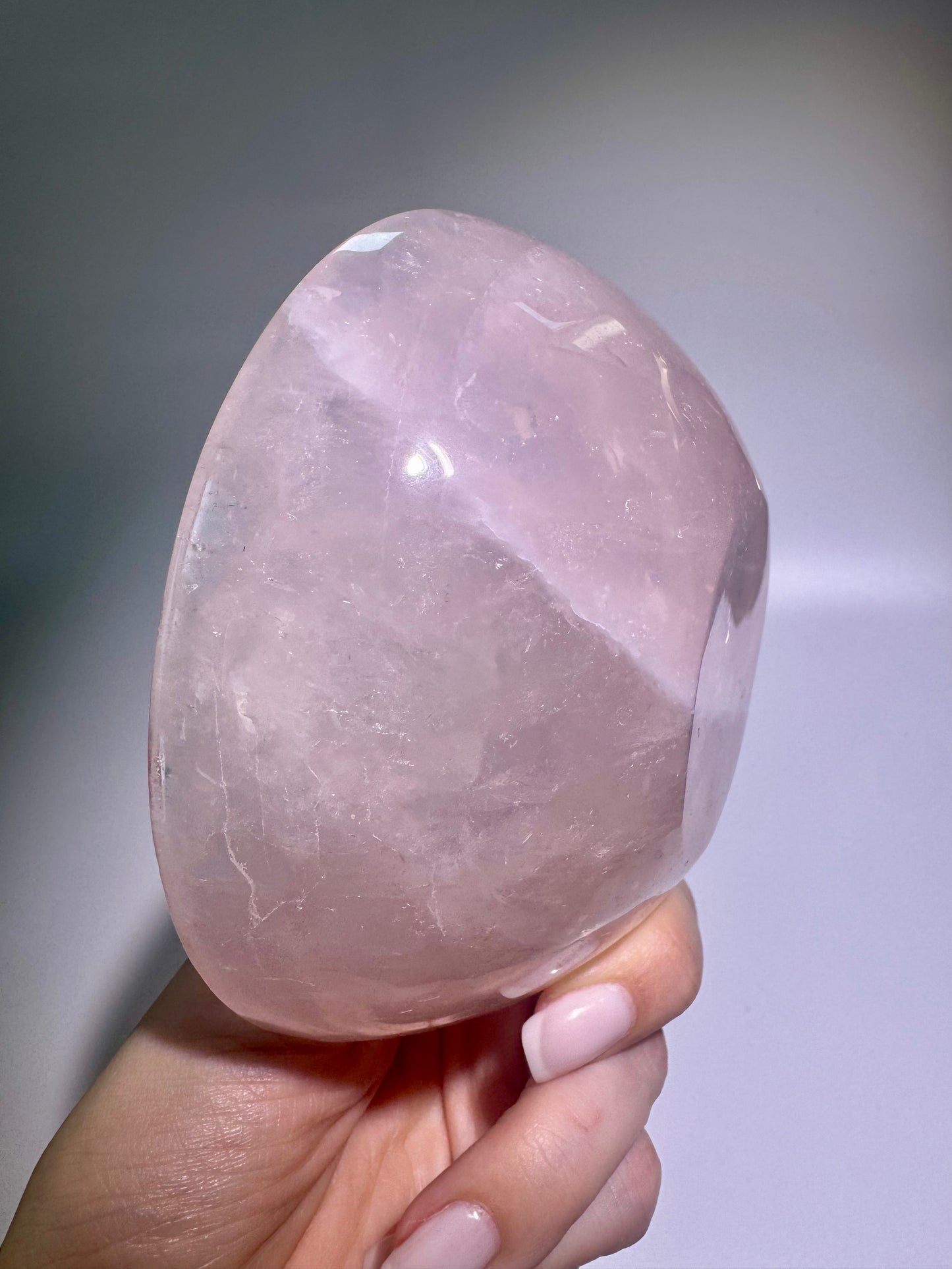 Extraklare Rosenquarzschale – 12 cm, 478 g – Handgeschliffene Edelsteinschale in zartem Rosa aus Brasilien