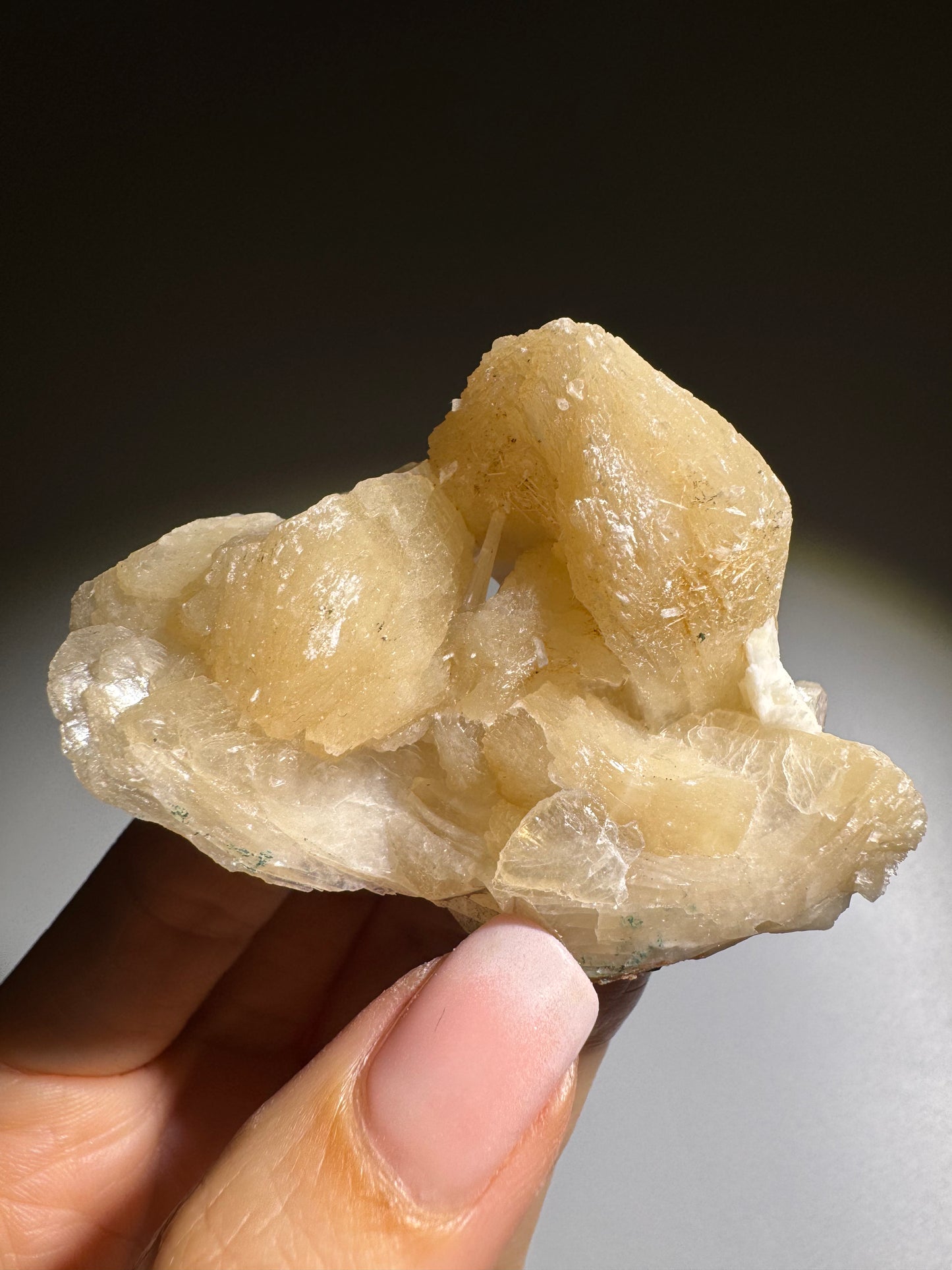 Stilbit Zeolith Kristall aus Indien – Sammlerstück Naturmineral