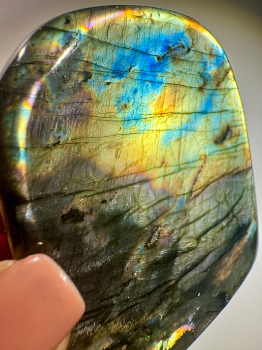 Schöner Labradorit mit seltenen Farben - 7cm, 265g