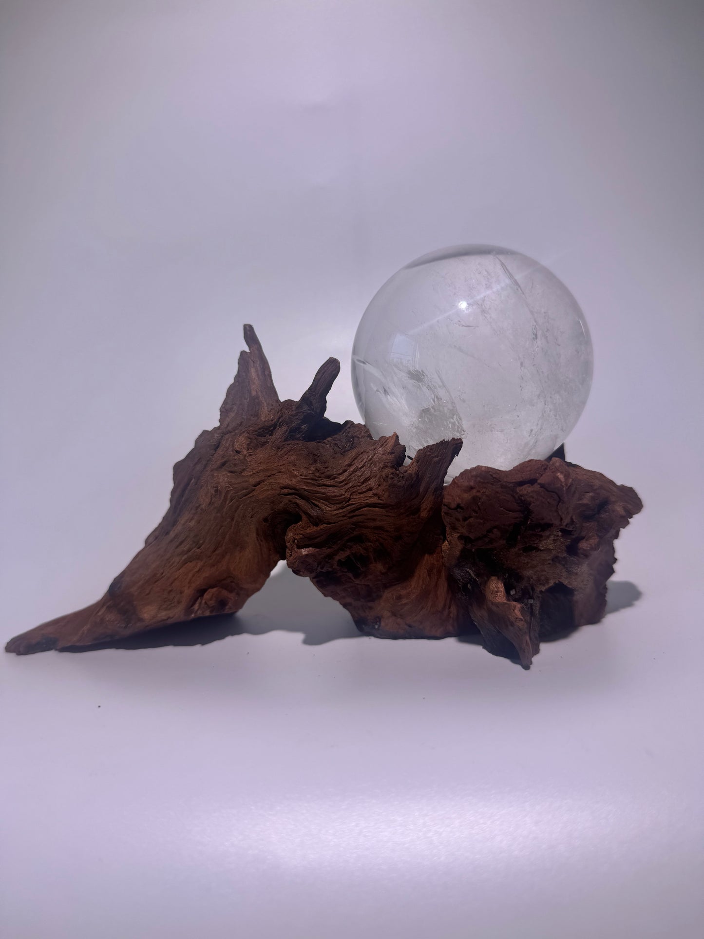 Wurzelständer mit Kristallkugeln – Handgemacht – Natur-Deko für Kugeln 4–8 cm – Holzständer 21 cm