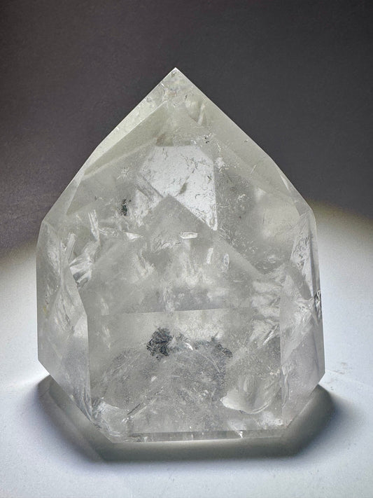 Bezaubernde Phantom-Quarz-Spitze 💎 - 5.7cm, 168g