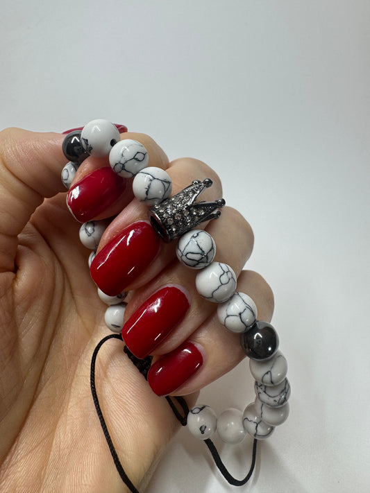 Bezauberndes Howlith-Kristallarmband mit Krönchen-Charm 👑✨