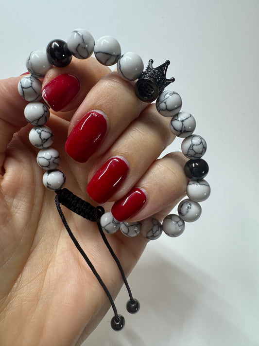 Bezauberndes Howlith-Kristallarmband mit Krönchen-Charm 👑✨