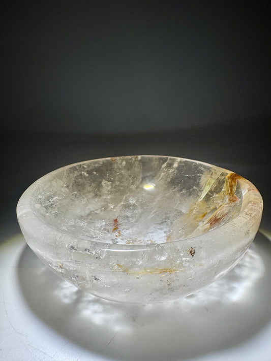 Extraklare Bergkristallschale – Handarbeit mit Göthit-Limonit-Einschlüssen 12,4 cm