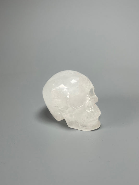 Super realistischer Totenkopf aus Quarz 5cm