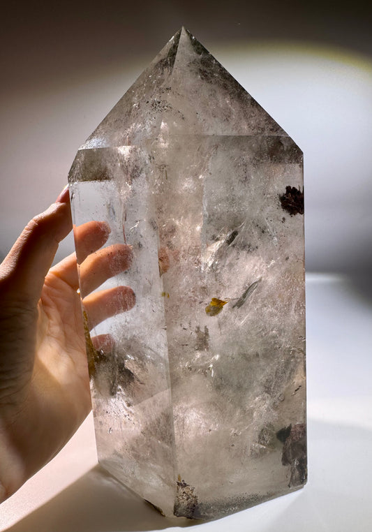 Gartenquarz Spitze 22 cm, 3.64 kg – AAA Qualität mit einzigartiger innerer Landschaft