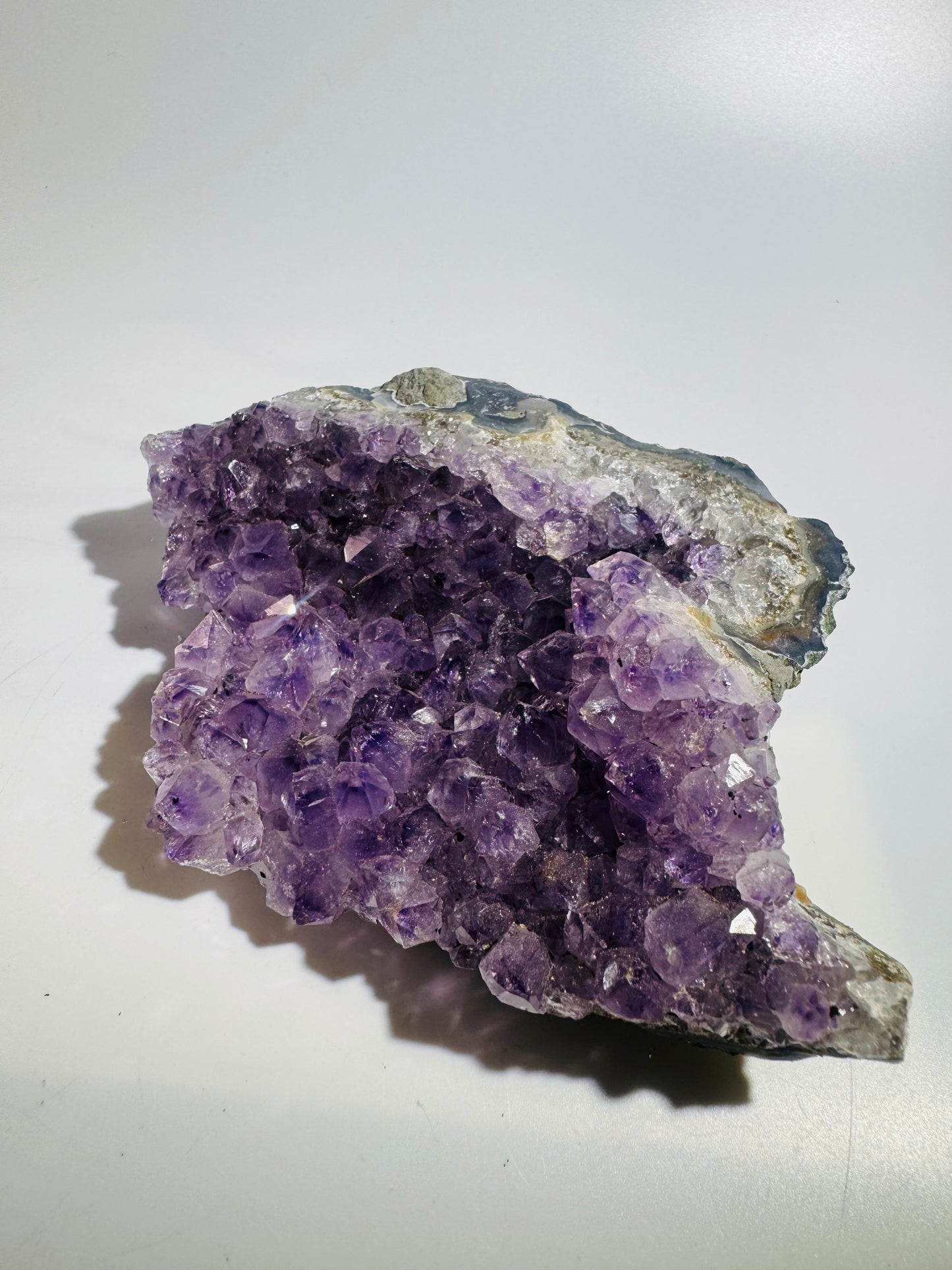 Premium Amethyst-Kristallgruppe – 13,5 x 10 cm, 462g, kraftvolle violette Druse