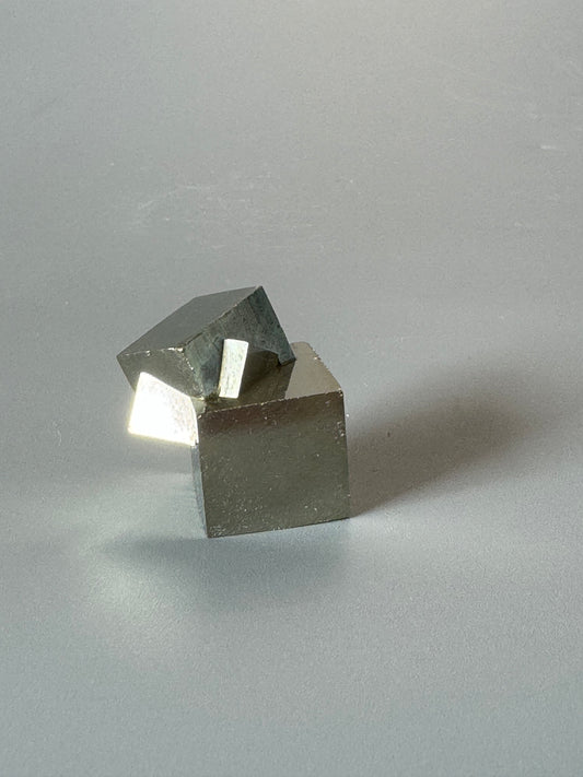 Perfekter Pyrit Kristall Kubus (Museumsqualität) - 2 cm, 30g