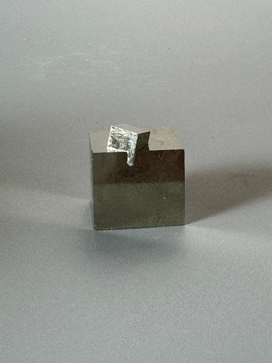 Perfekter Pyrit Kubus (Museumsqualität) - 1.7 cm, 21g