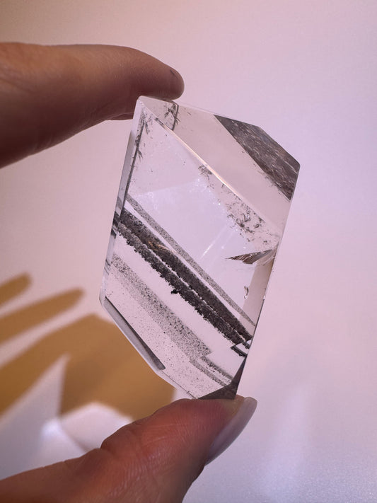 Schwarze Phantom Bergkristall (Lemurian) Freeform (ultra klar) 🖤 - 7cm, 89g
