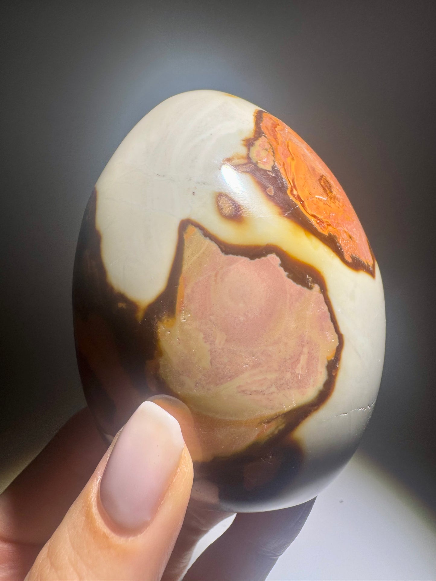Polychrome Jaspis 8,6 cm – kräftige Farben aus Madagaskar 🪨