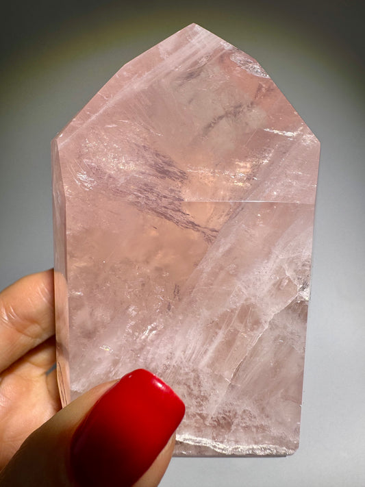 Klarer rosa Quarz Edelstein 280 g