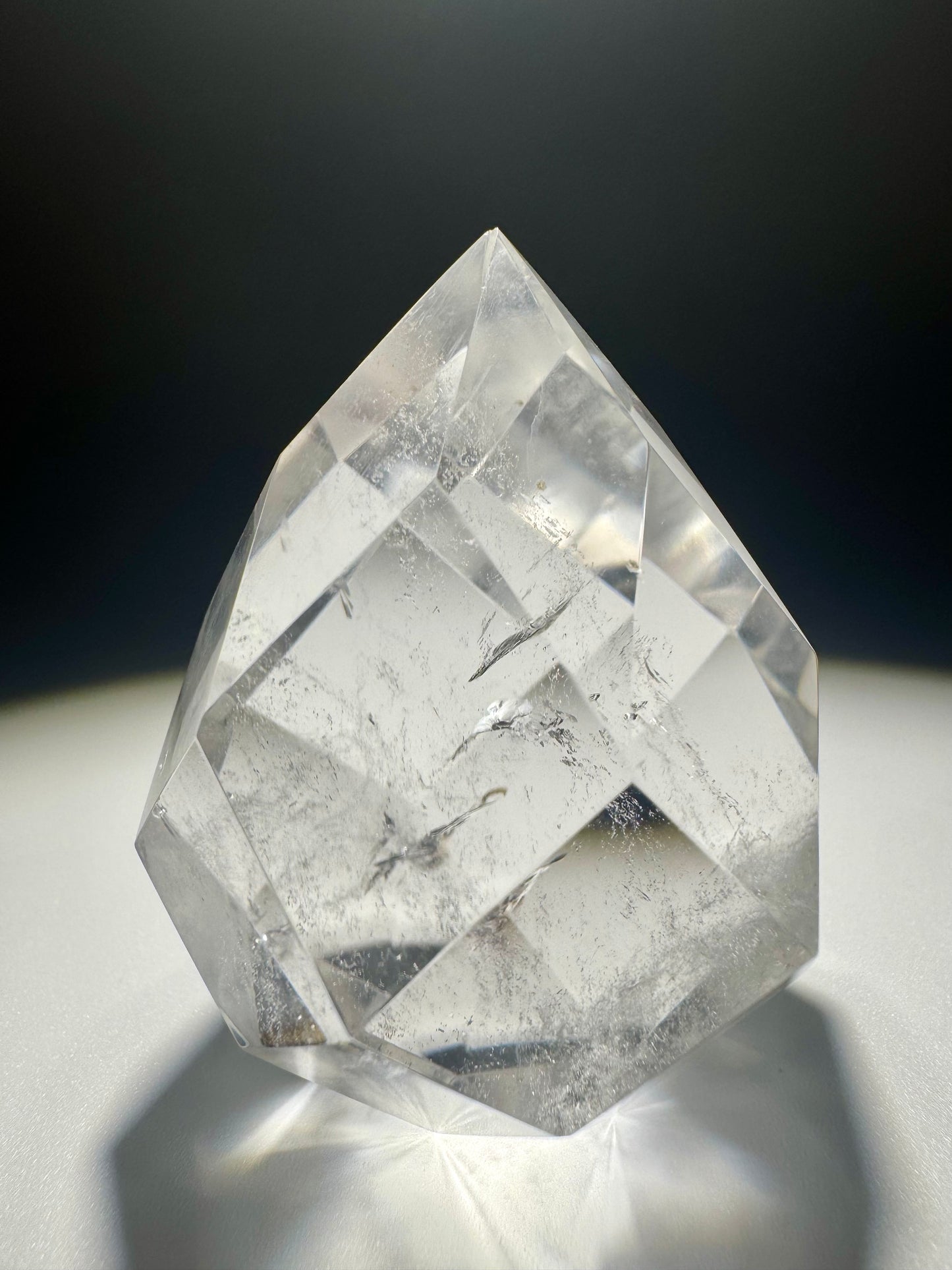 Kristallklares Bergkristall-Ornament – handverlesenes Dekorunikat 5,2 cm