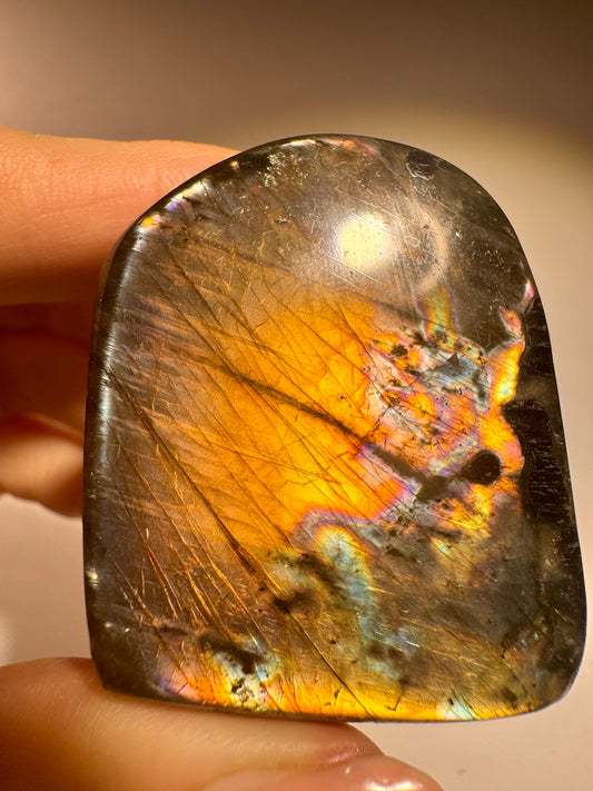 Goldener Labradorit Madagaskar