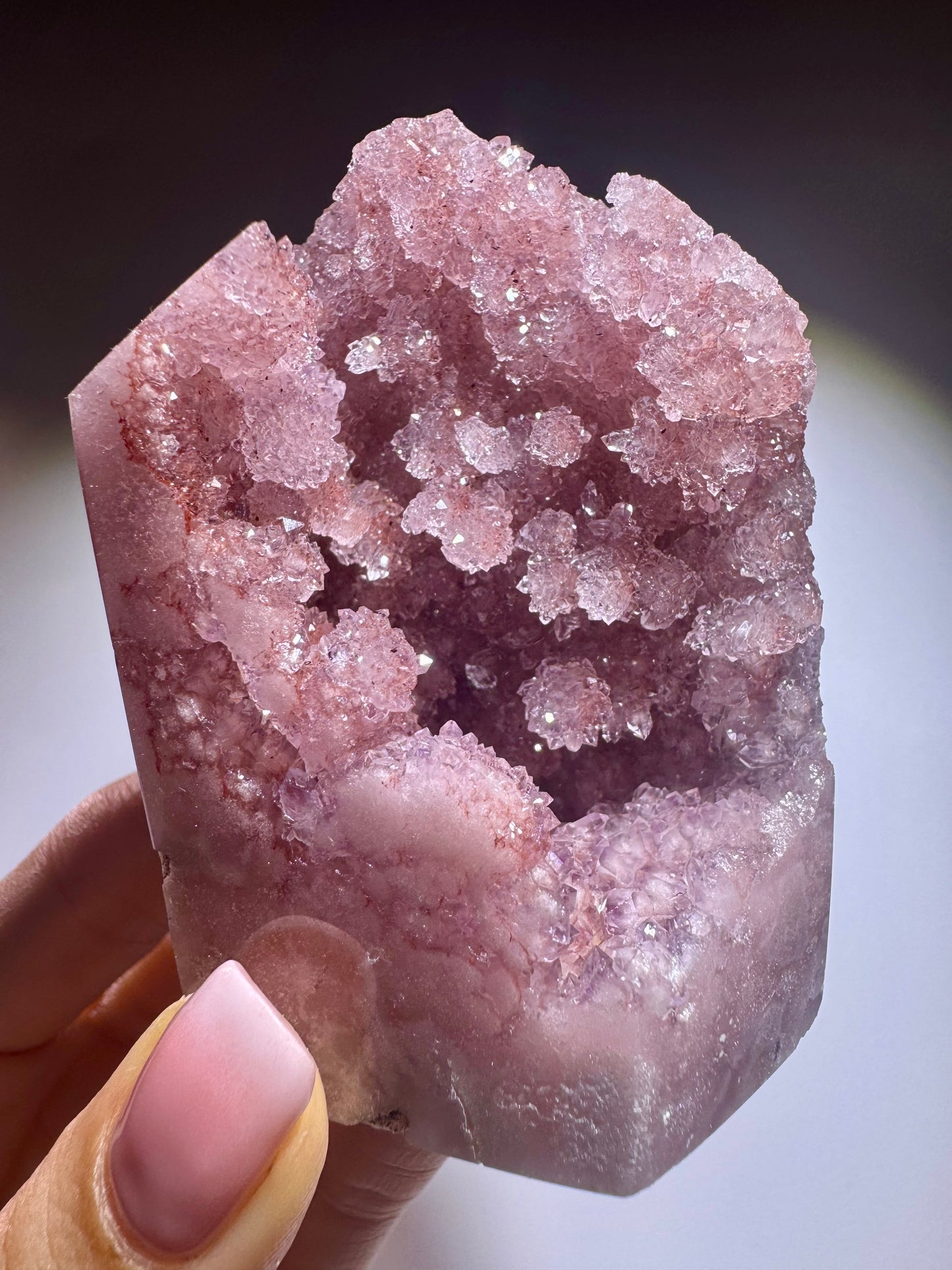 Pink Amethyst Kristall aus Brasilien – rosa Edelstein 231 g mit Blumenstruktur