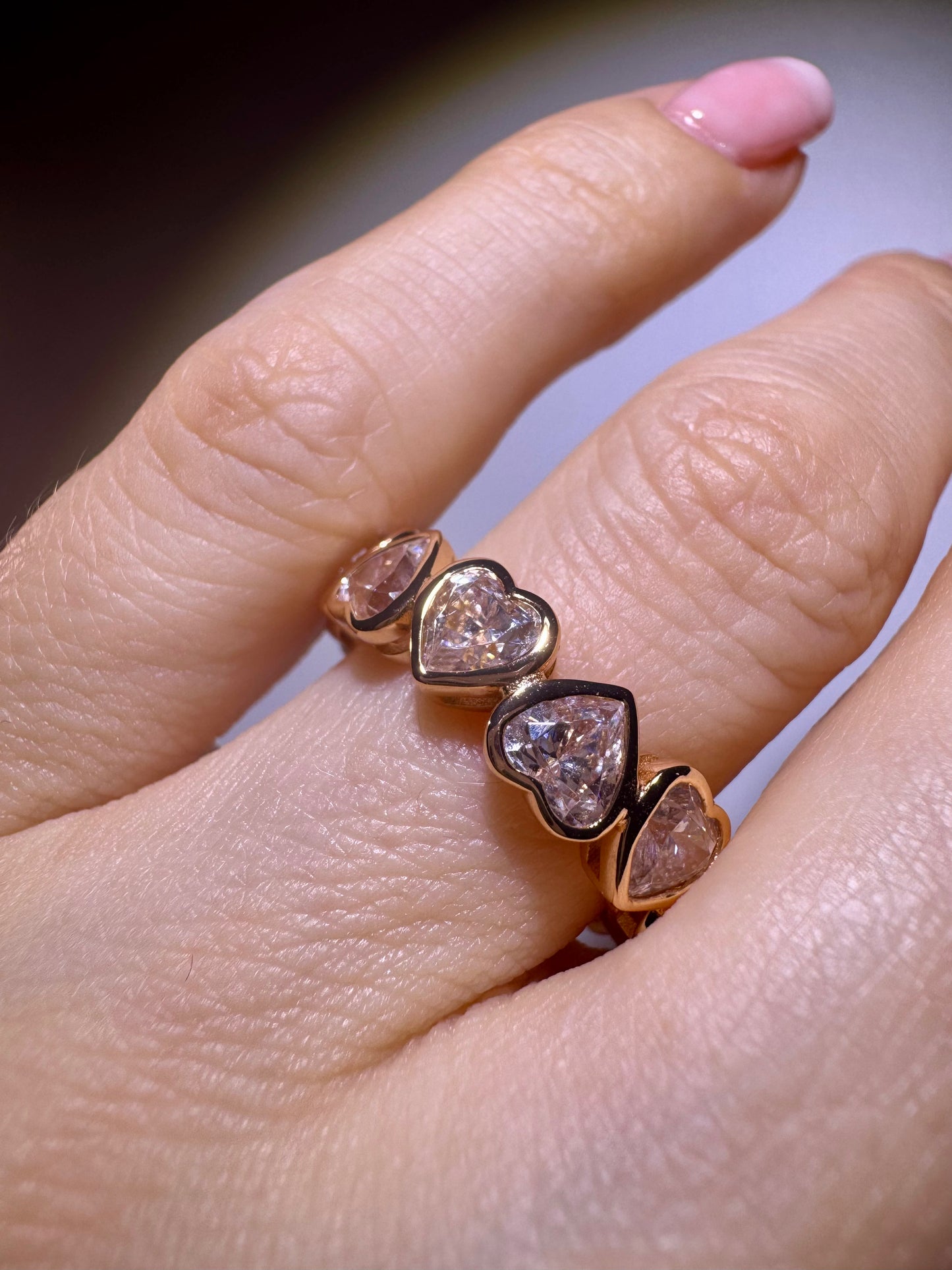 Ring mit Moissanit-Edelsteinen – 2.5 Mikron Roségold – 925 Silber – Grösse 53