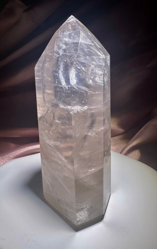 Rosenquarz Kristallspitze 11.6cm, edler Heilstein in sanften Pastelltönen