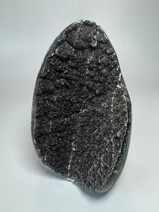 Schwarzer seltener Amethyst mit Mikrokristallisation aus Uruguay - 15cm, 1.15kg