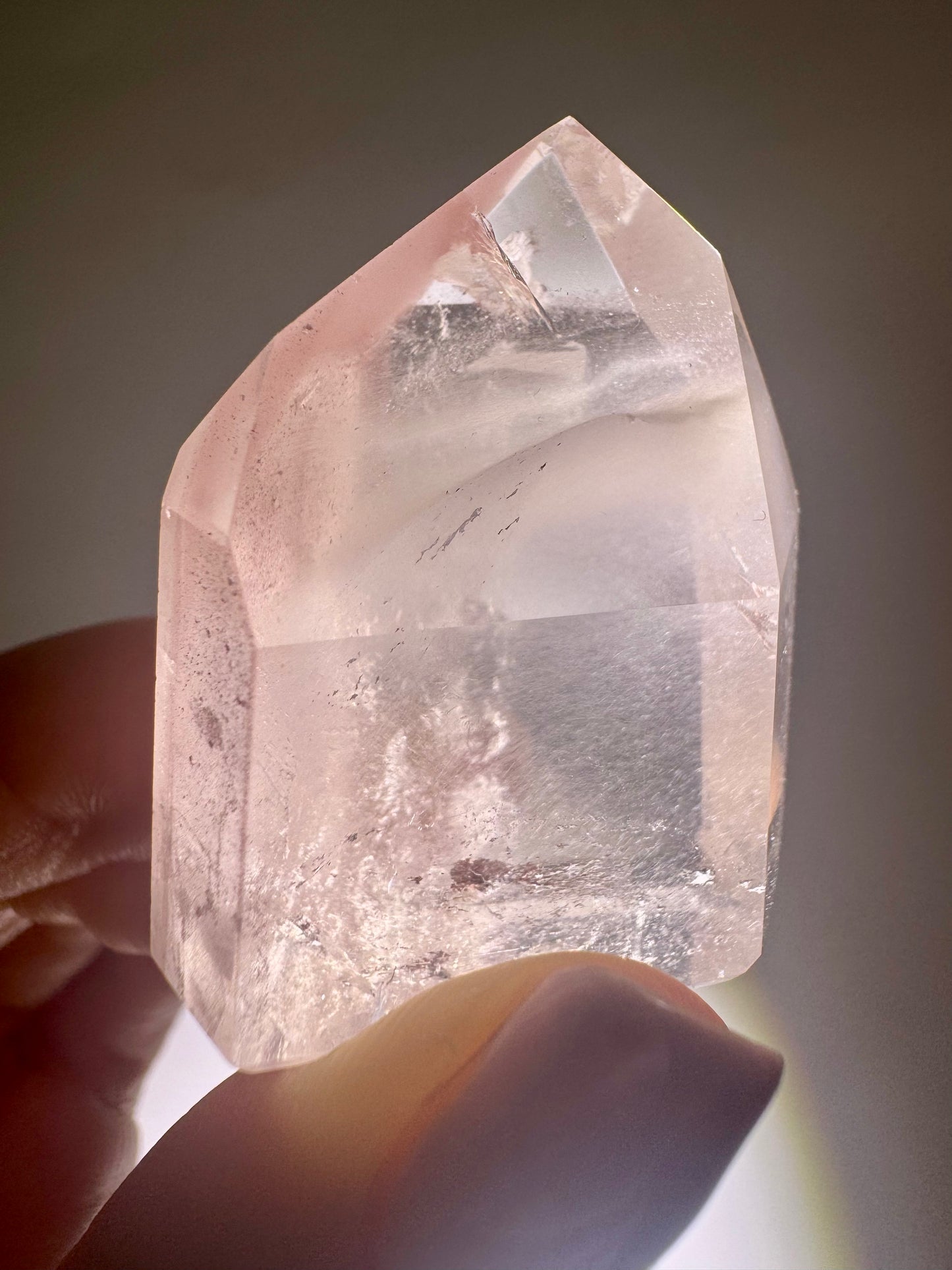 Seltene Edelsteinspitze aus Brasilien – Pink Lithium, 3.8 cm