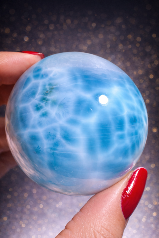 Seltene Larimar Kugel AAA – 5,5 cm / 253 g aus der Dominikanischen Republik