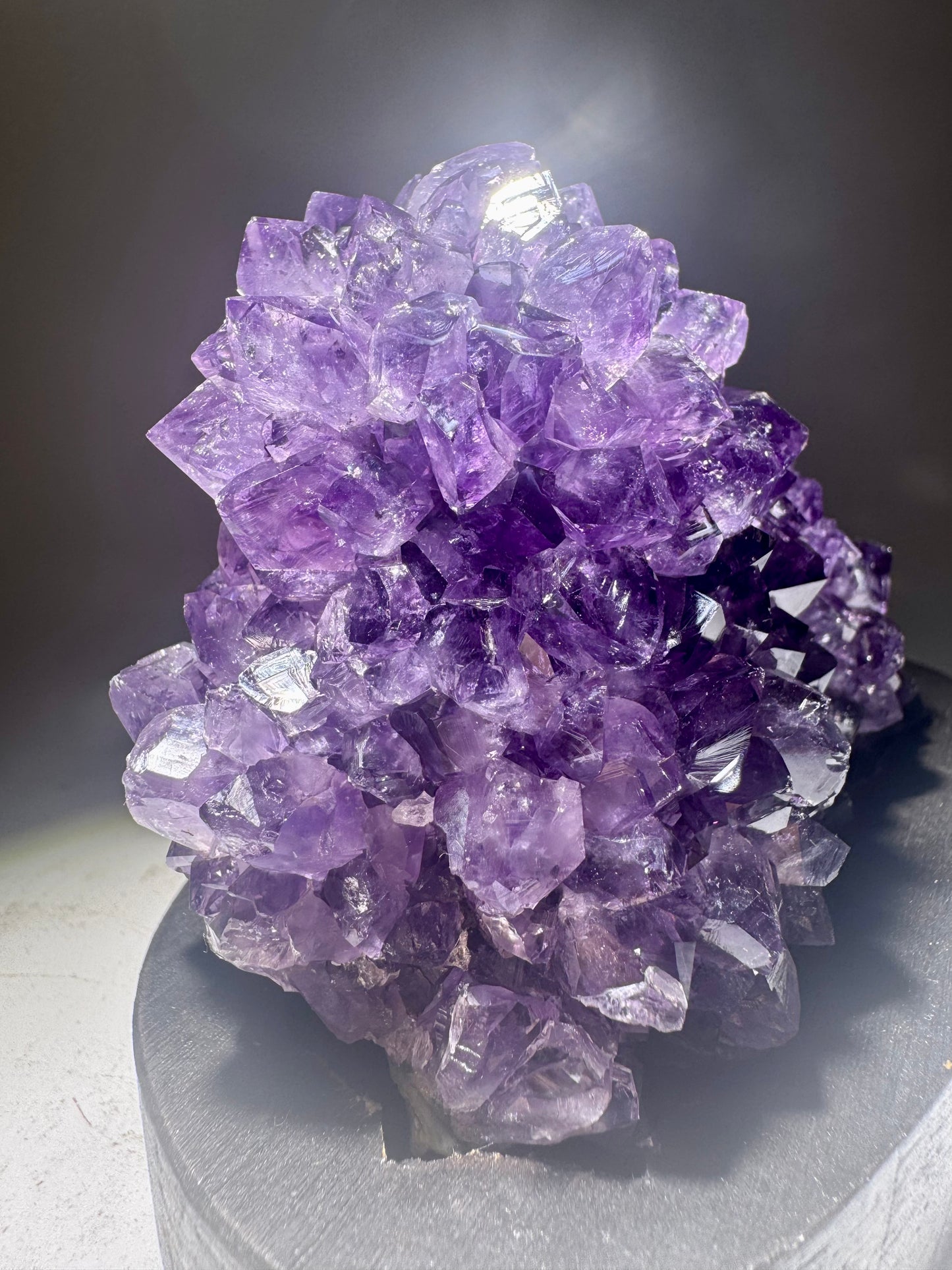 Tiefviolette Amethyst-Stalaktitspitze als Unikat aus Uruguay