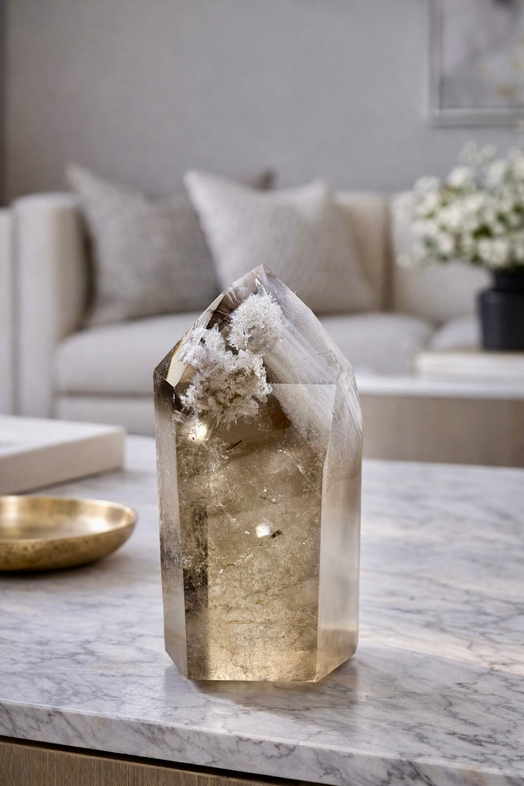 Rauchquarzspitze mit Phantomen & Chlorit – 11,5 cm | Mikroquarze & kleine Kristalle aus Brasilien in Museumsqualität